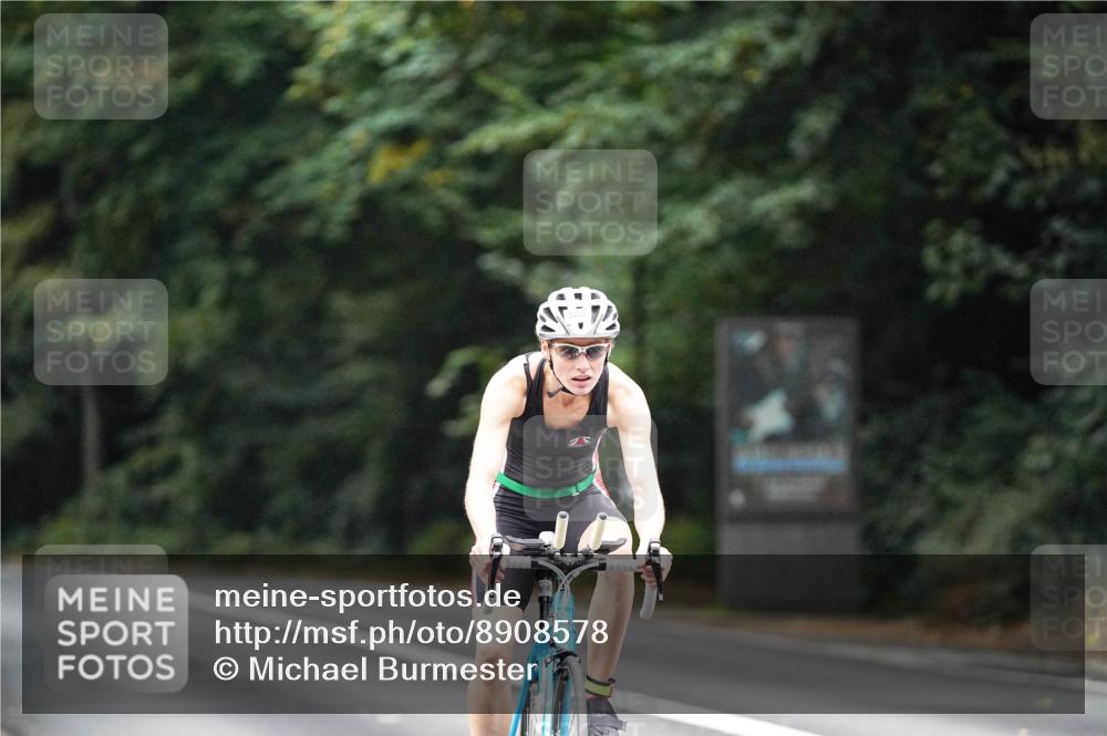 14.09.2025 - Stadtparktriathlon Michael Burmester http://msf.ph/oto/8908578 14.09.2025 09:37:09 Radfahren 423, 500 meine-sportfotos.de
