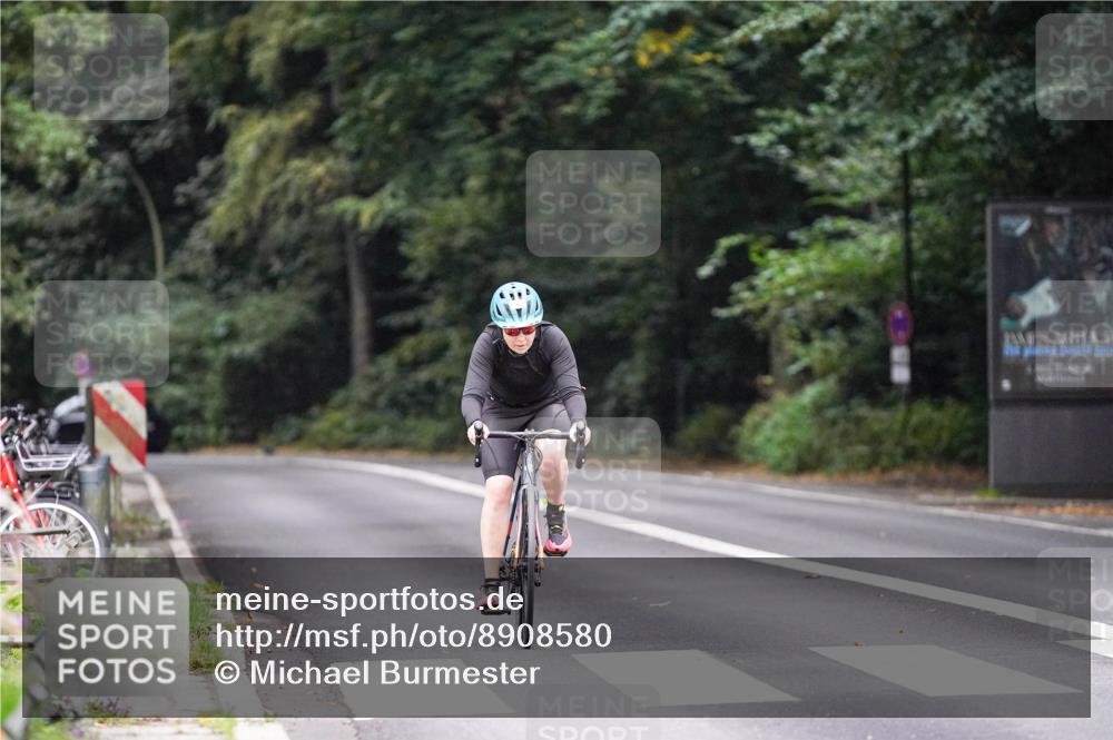 14.09.2025 - Stadtparktriathlon Michael Burmester http://msf.ph/oto/8908580 14.09.2025 09:37:23 Radfahren 382 meine-sportfotos.de