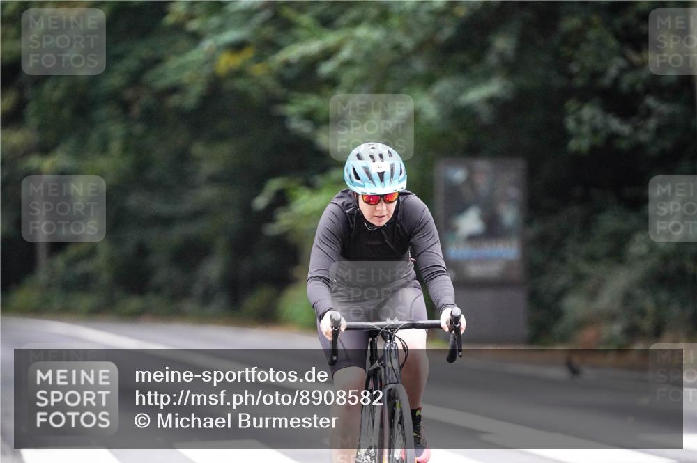 14.09.2025 - Stadtparktriathlon Michael Burmester http://msf.ph/oto/8908582 14.09.2025 09:37:24 Radfahren 382 meine-sportfotos.de