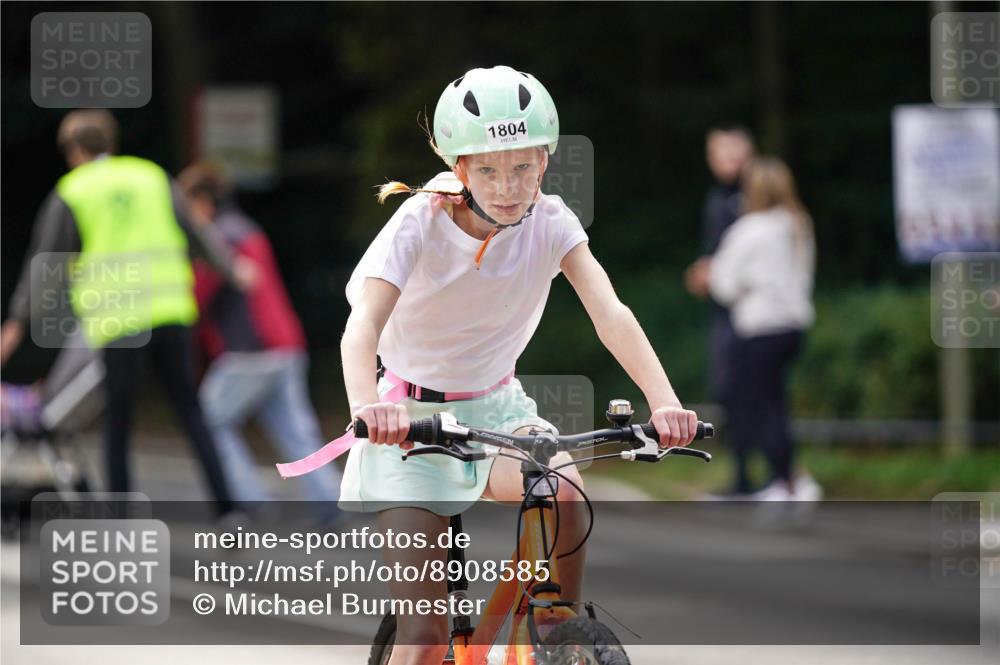 14.09.2025 - Stadtparktriathlon Michael Burmester http://msf.ph/oto/8908585 14.09.2025 14:26:26 Radfahren 1698, 1699, 1722, 1744, 1751, 1754, 1804, 1865 meine-sportfotos.de