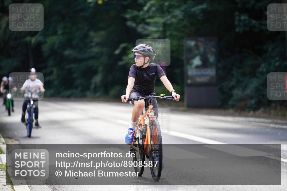 14.09.2025 - Stadtparktriathlon Michael Burmester http://msf.ph/oto/8908587 14.09.2025 14:26:31 Radfahren 1722, 1748, 1751, 1779, 1804 meine-sportfotos.de