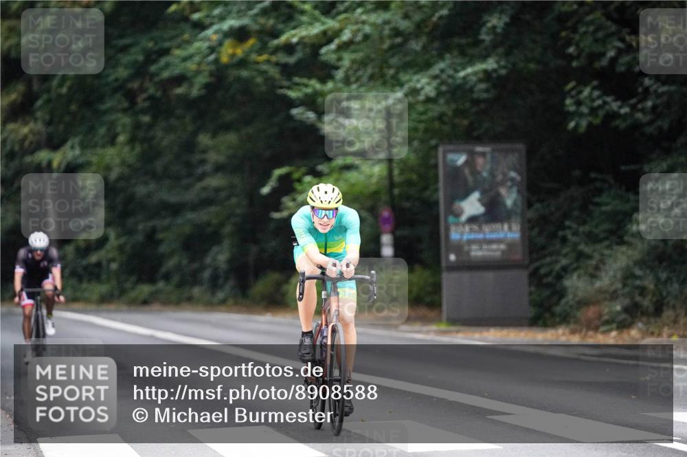 14.09.2025 - Stadtparktriathlon Michael Burmester http://msf.ph/oto/8908588 14.09.2025 09:37:53 Radfahren 399, 434 meine-sportfotos.de