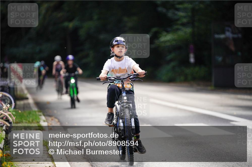 14.09.2025 - Stadtparktriathlon Michael Burmester http://msf.ph/oto/8908594 14.09.2025 14:26:33 Radfahren 1726, 1748, 1751, 1779 meine-sportfotos.de
