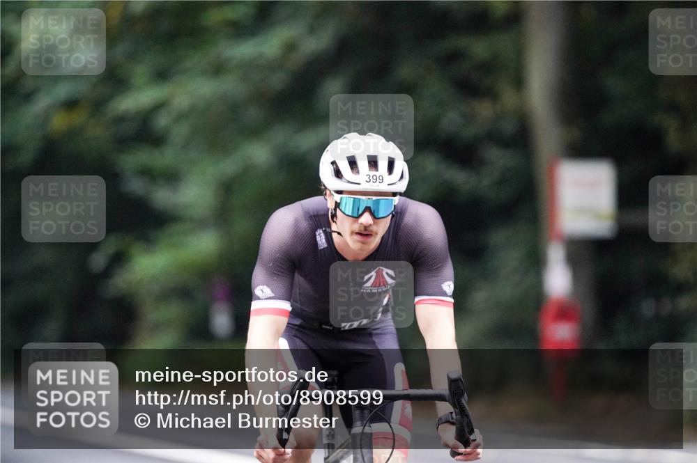 14.09.2025 - Stadtparktriathlon Michael Burmester http://msf.ph/oto/8908599 14.09.2025 09:37:57 Radfahren 399, 434 meine-sportfotos.de