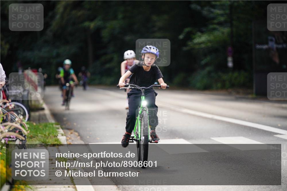 14.09.2025 - Stadtparktriathlon Michael Burmester http://msf.ph/oto/8908601 14.09.2025 14:26:37 Radfahren 1721, 1726, 1748, 1751, 1779 meine-sportfotos.de
