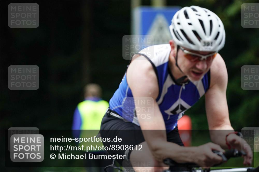 14.09.2025 - Stadtparktriathlon Michael Burmester http://msf.ph/oto/8908612 14.09.2025 09:38:20 Radfahren 391, 421, 453, 458 meine-sportfotos.de