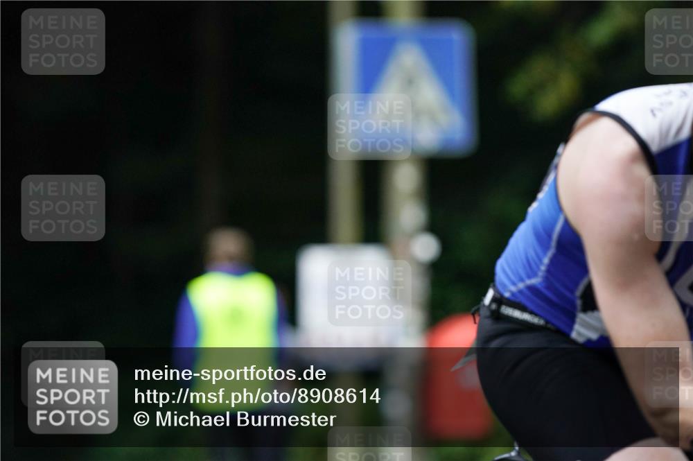 14.09.2025 - Stadtparktriathlon Michael Burmester http://msf.ph/oto/8908614 14.09.2025 09:38:20 Radfahren 391, 421, 453, 458 meine-sportfotos.de