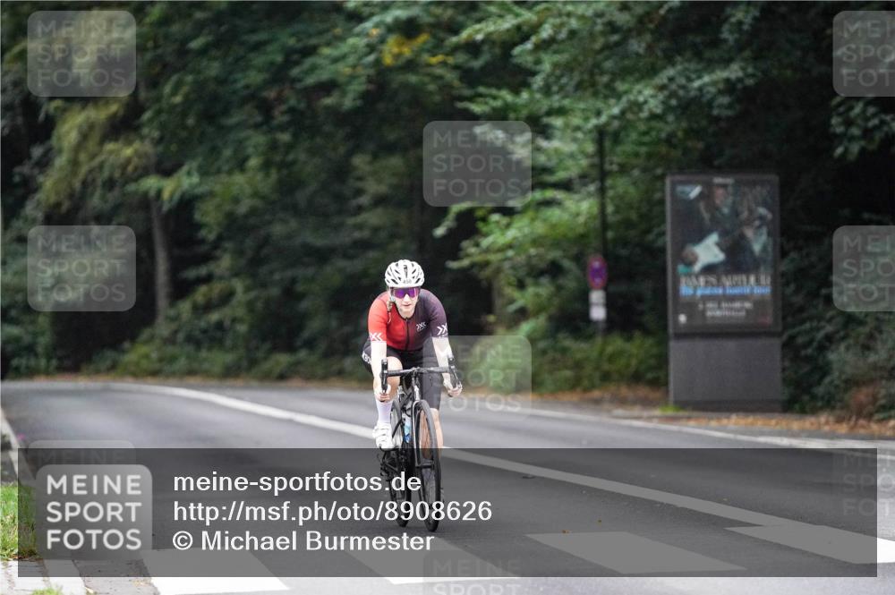 14.09.2025 - Stadtparktriathlon Michael Burmester http://msf.ph/oto/8908626 14.09.2025 09:38:32 Radfahren 450 meine-sportfotos.de