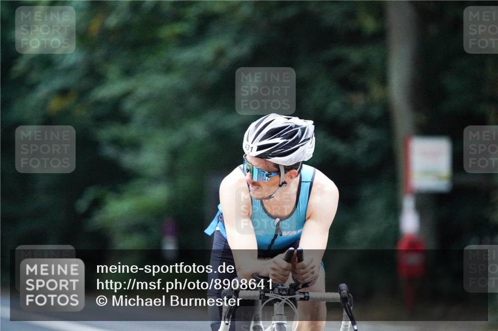 14.09.2025 - Stadtparktriathlon Michael Burmester http://msf.ph/oto/8908641 14.09.2025 09:38:45 Radfahren 474, 493 meine-sportfotos.de