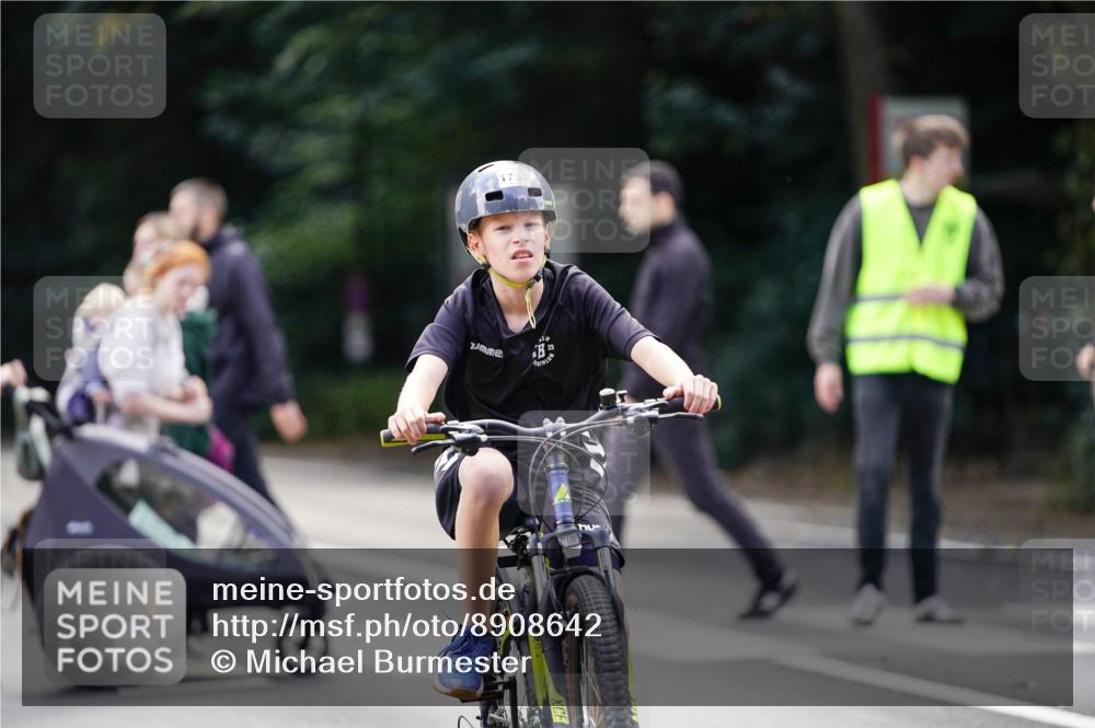 14.09.2025 - Stadtparktriathlon Michael Burmester http://msf.ph/oto/8908642 14.09.2025 14:26:51 Radfahren 1715, 1750, 1757, 1773 meine-sportfotos.de