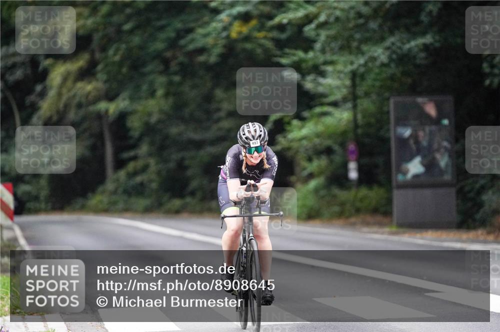 14.09.2025 - Stadtparktriathlon Michael Burmester http://msf.ph/oto/8908645 14.09.2025 09:38:50 Radfahren 493 meine-sportfotos.de