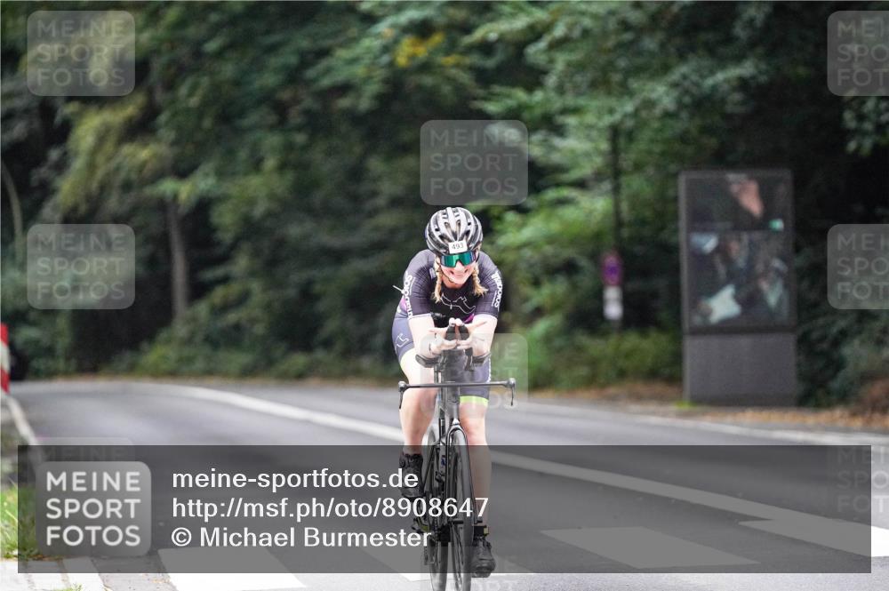 14.09.2025 - Stadtparktriathlon Michael Burmester http://msf.ph/oto/8908647 14.09.2025 09:38:51 Radfahren 493 meine-sportfotos.de