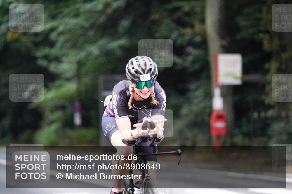 14.09.2025 - Stadtparktriathlon Michael Burmester http://msf.ph/oto/8908649 14.09.2025 09:38:51 Radfahren 493 meine-sportfotos.de