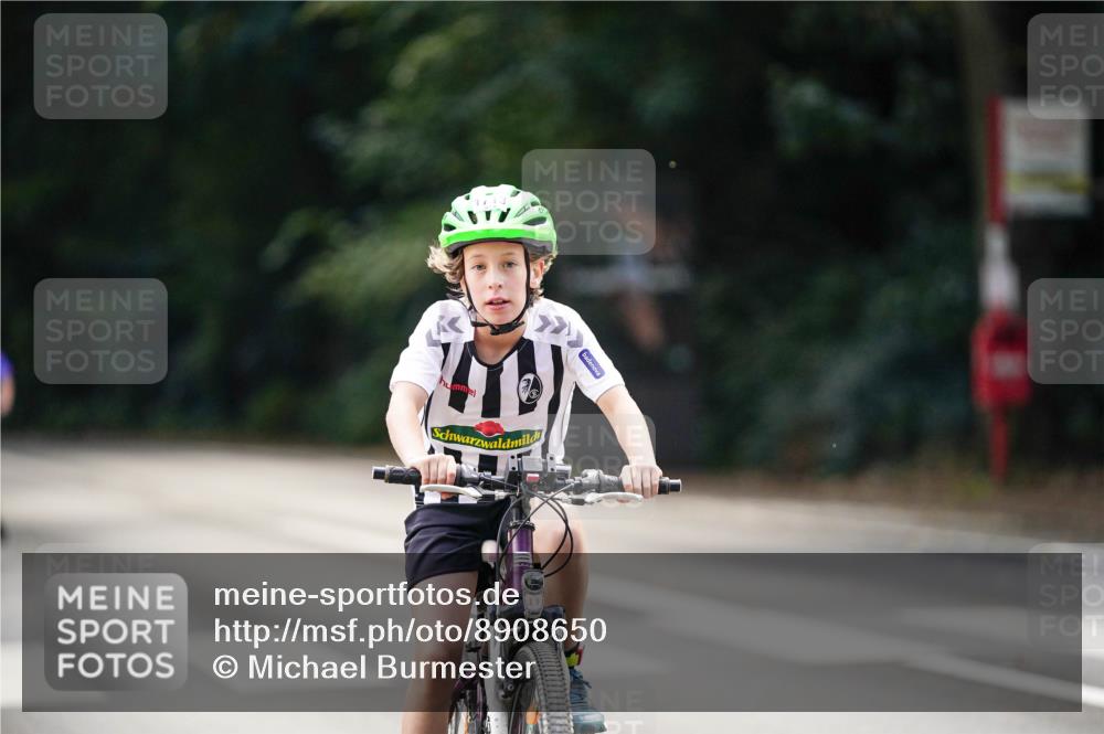 14.09.2025 - Stadtparktriathlon Michael Burmester http://msf.ph/oto/8908650 14.09.2025 14:27:04 Radfahren 1713, 1714 meine-sportfotos.de