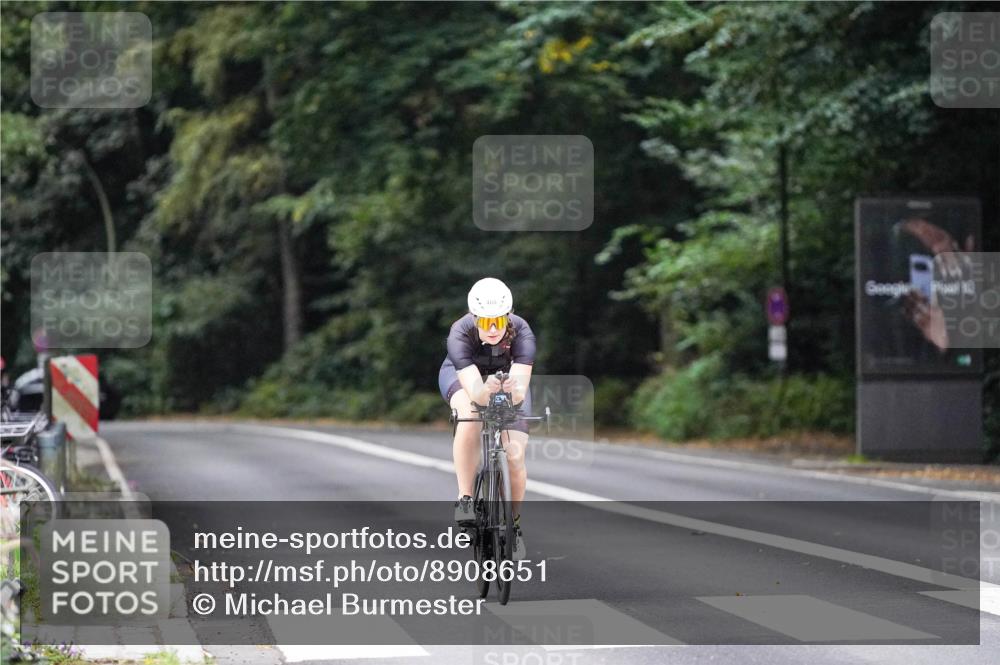 14.09.2025 - Stadtparktriathlon Michael Burmester http://msf.ph/oto/8908651 14.09.2025 09:39:23 Radfahren 468 meine-sportfotos.de