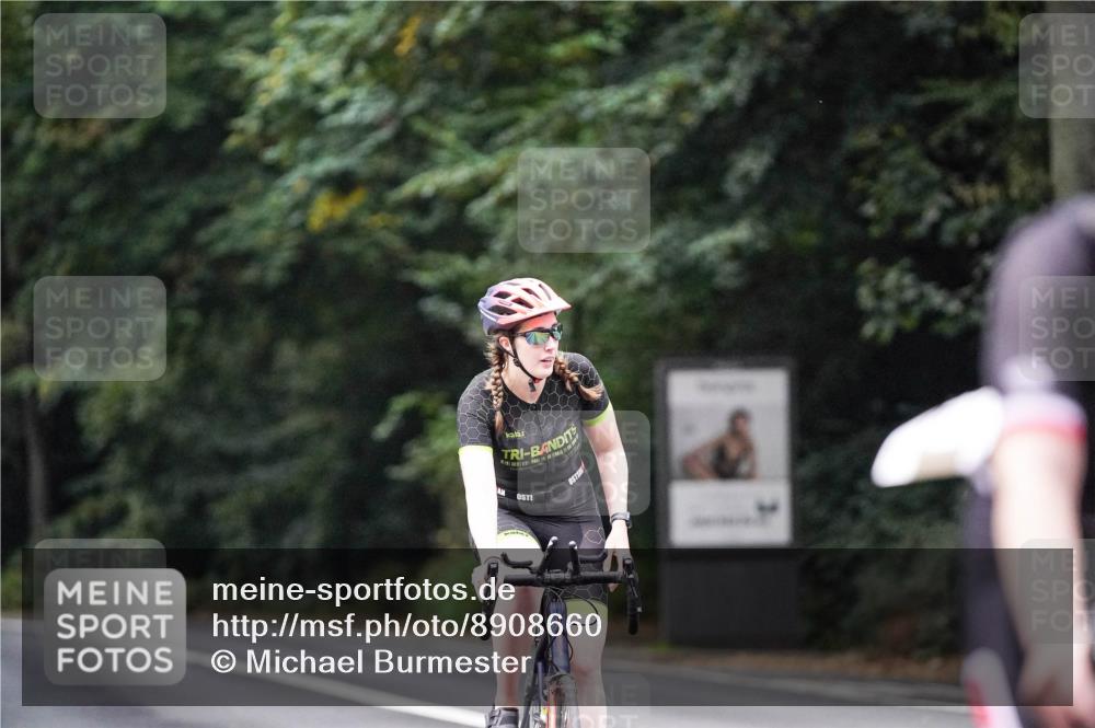14.09.2025 - Stadtparktriathlon Michael Burmester http://msf.ph/oto/8908660 14.09.2025 09:39:36 Radfahren 488, 499 meine-sportfotos.de