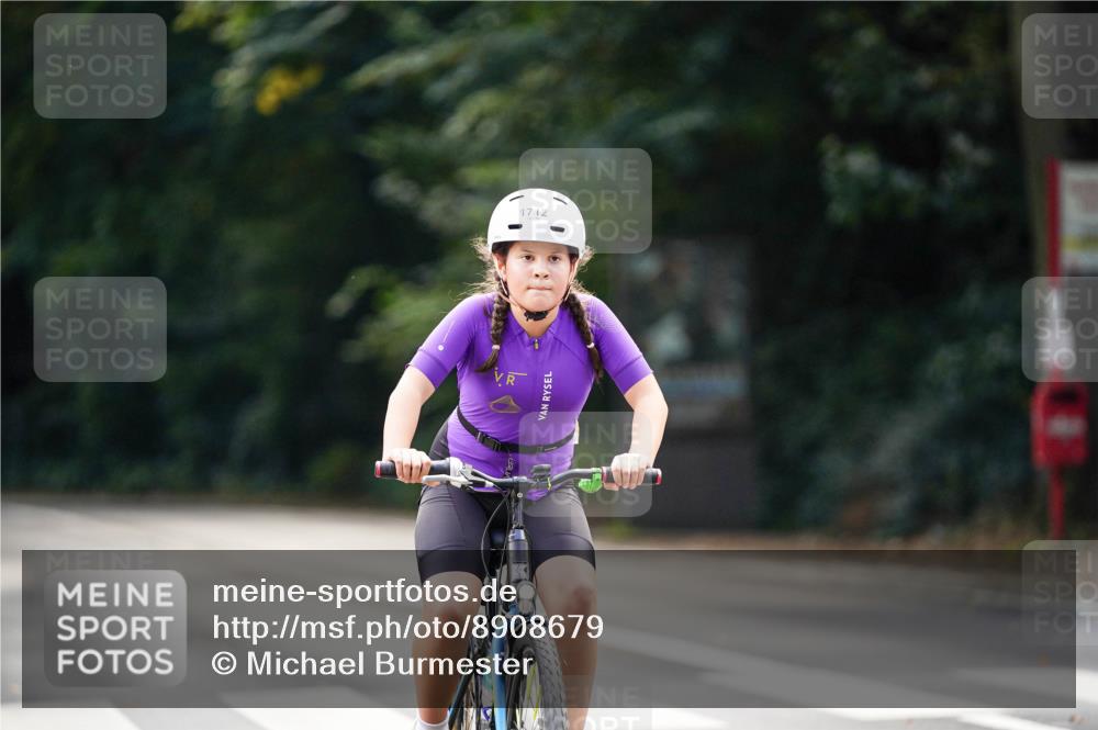14.09.2025 - Stadtparktriathlon Michael Burmester http://msf.ph/oto/8908679 14.09.2025 14:27:25 Radfahren 1712, 1749, 1787 meine-sportfotos.de