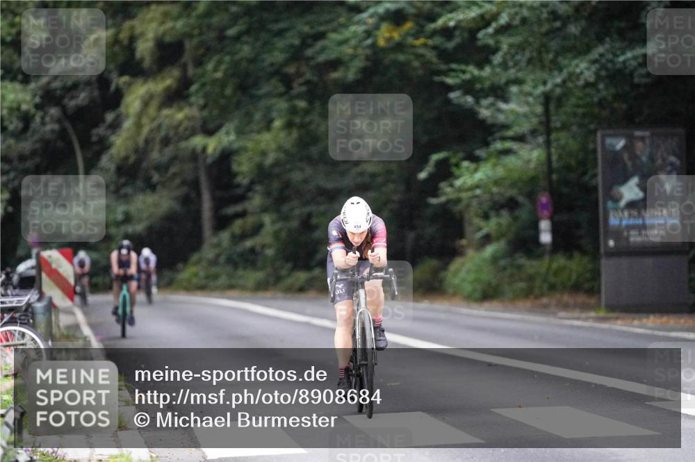 14.09.2025 - Stadtparktriathlon Michael Burmester http://msf.ph/oto/8908684 14.09.2025 09:40:13 Radfahren 454, 464, 473, 481, 482 meine-sportfotos.de