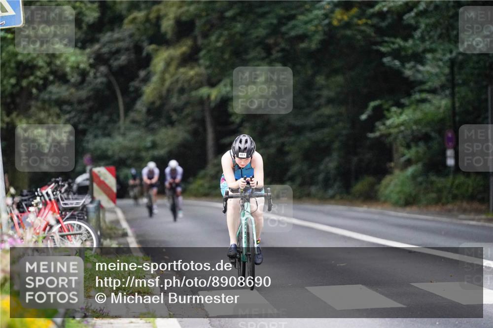 14.09.2025 - Stadtparktriathlon Michael Burmester http://msf.ph/oto/8908690 14.09.2025 09:40:17 Radfahren 454, 464, 473, 475, 481 meine-sportfotos.de