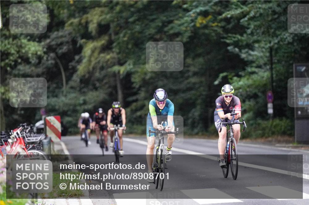 14.09.2025 - Stadtparktriathlon Michael Burmester http://msf.ph/oto/8908701 14.09.2025 09:40:26 Radfahren 443, 447, 473, 475, 483, 486, 495 meine-sportfotos.de
