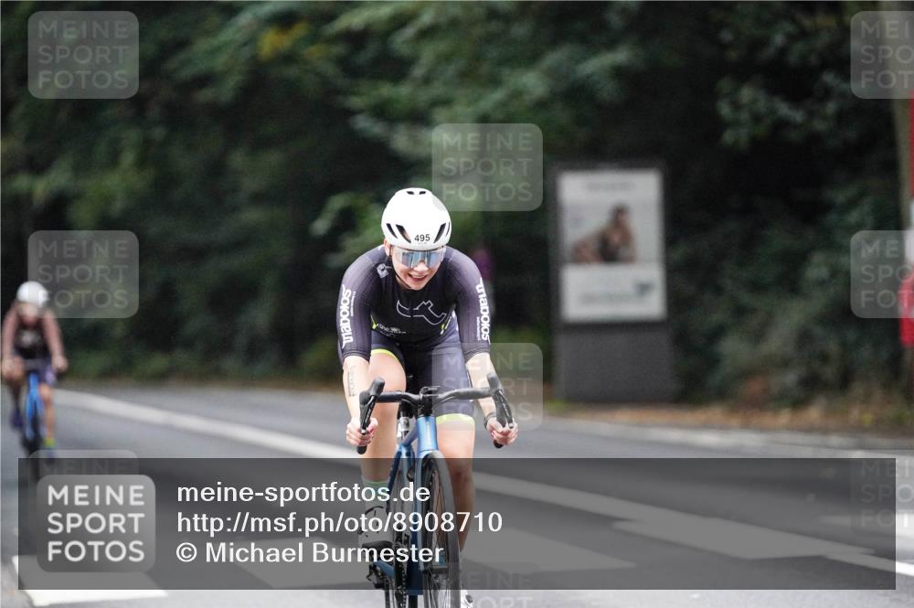14.09.2025 - Stadtparktriathlon Michael Burmester http://msf.ph/oto/8908710 14.09.2025 09:40:33 Radfahren 443, 446, 447, 483, 486, 495 meine-sportfotos.de