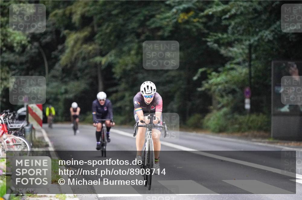 14.09.2025 - Stadtparktriathlon Michael Burmester http://msf.ph/oto/8908714 14.09.2025 09:40:49 Radfahren 440, 442, 455 meine-sportfotos.de