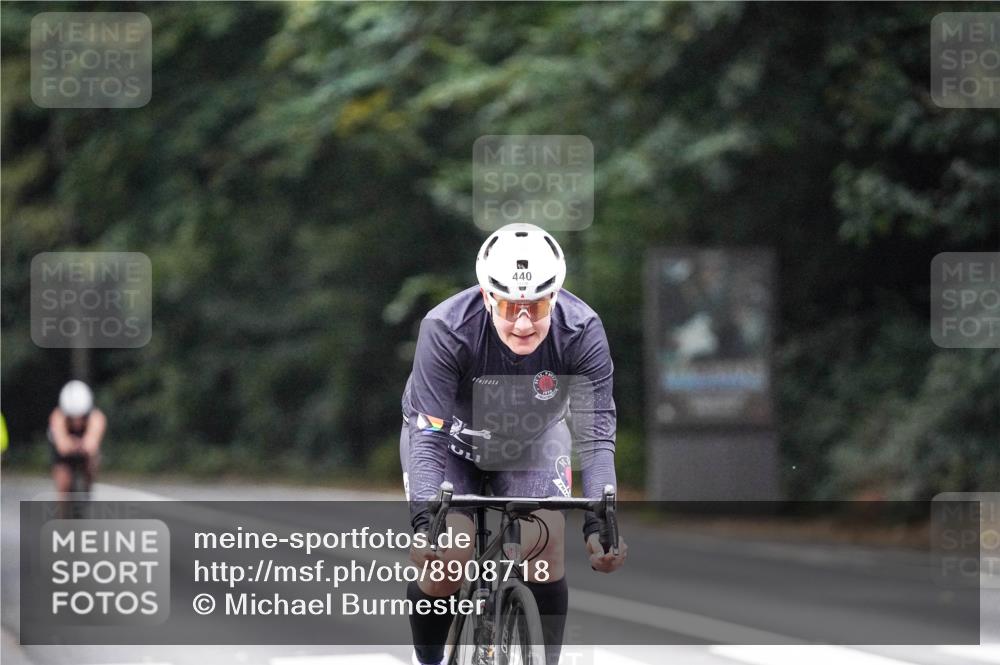 14.09.2025 - Stadtparktriathlon Michael Burmester http://msf.ph/oto/8908718 14.09.2025 09:40:52 Radfahren 420, 440, 442, 455 meine-sportfotos.de