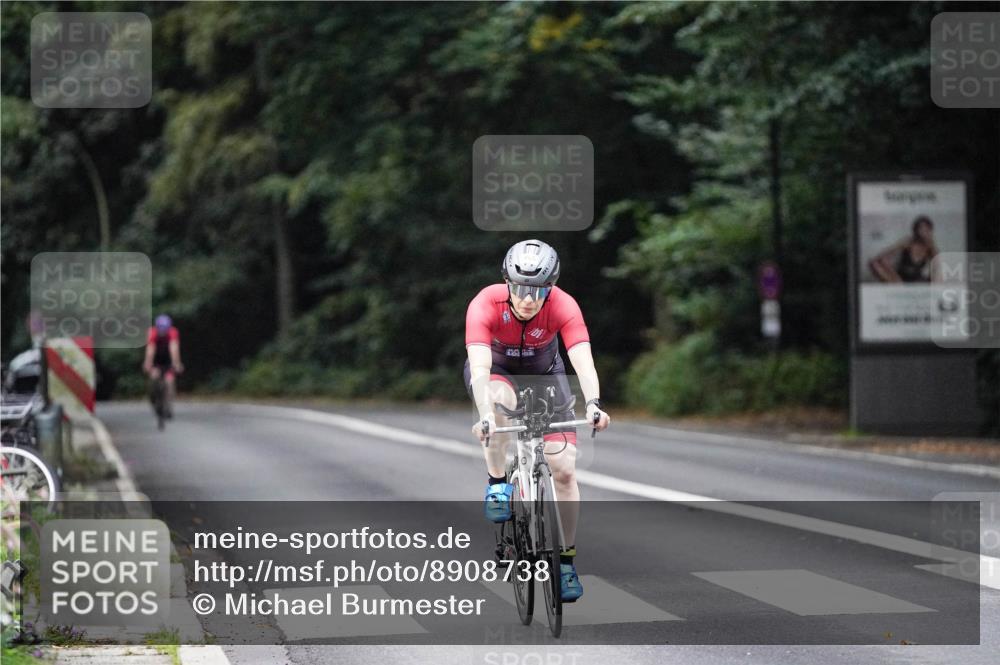 14.09.2025 - Stadtparktriathlon Michael Burmester http://msf.ph/oto/8908738 14.09.2025 09:41:53 Radfahren 465 meine-sportfotos.de