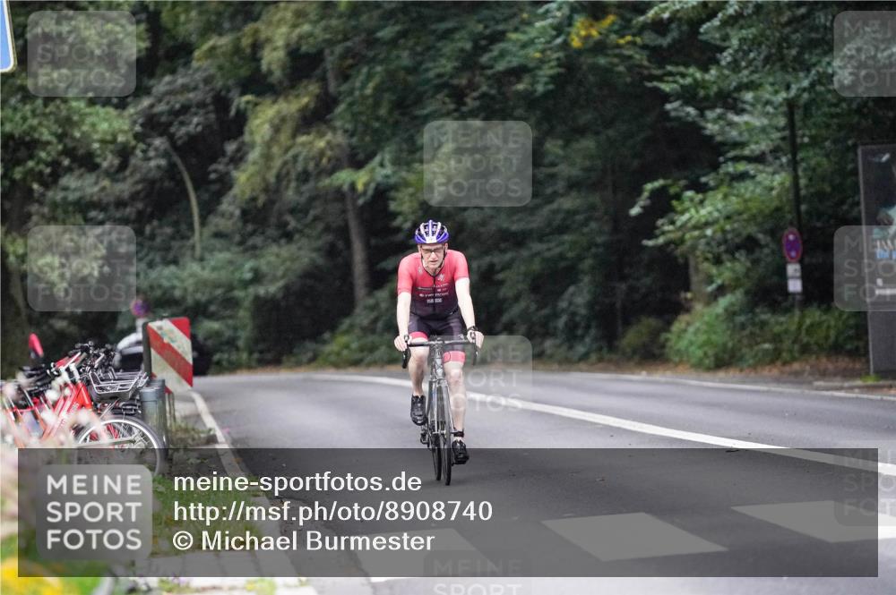 14.09.2025 - Stadtparktriathlon Michael Burmester http://msf.ph/oto/8908740 14.09.2025 09:41:59 Radfahren 395, 465 meine-sportfotos.de