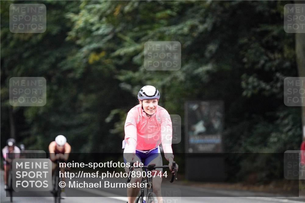 14.09.2025 - Stadtparktriathlon Michael Burmester http://msf.ph/oto/8908744 14.09.2025 09:42:14 Radfahren 415, 438, 460, 462, 479, 497 meine-sportfotos.de