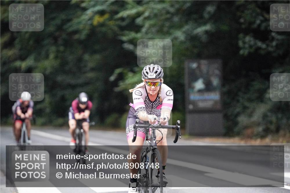 14.09.2025 - Stadtparktriathlon Michael Burmester http://msf.ph/oto/8908748 14.09.2025 09:42:17 Radfahren 415, 438, 460, 462, 479, 497 meine-sportfotos.de