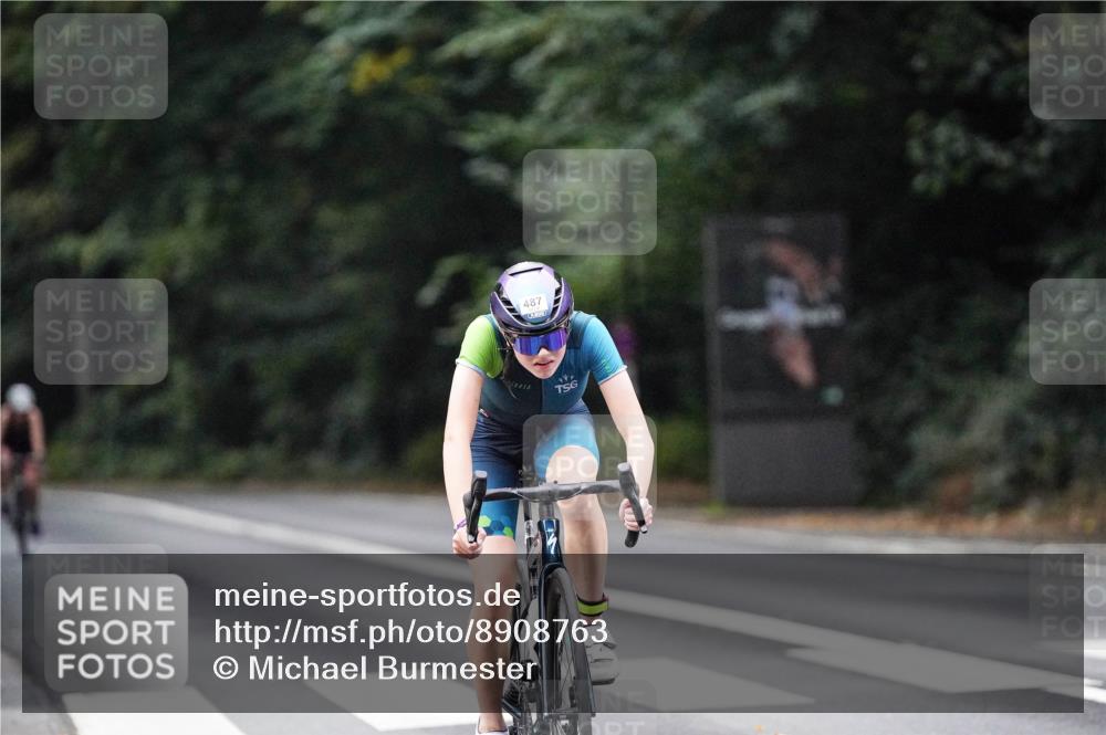 14.09.2025 - Stadtparktriathlon Michael Burmester http://msf.ph/oto/8908763 14.09.2025 09:42:36 Radfahren 445, 477, 487, 492, 506 meine-sportfotos.de