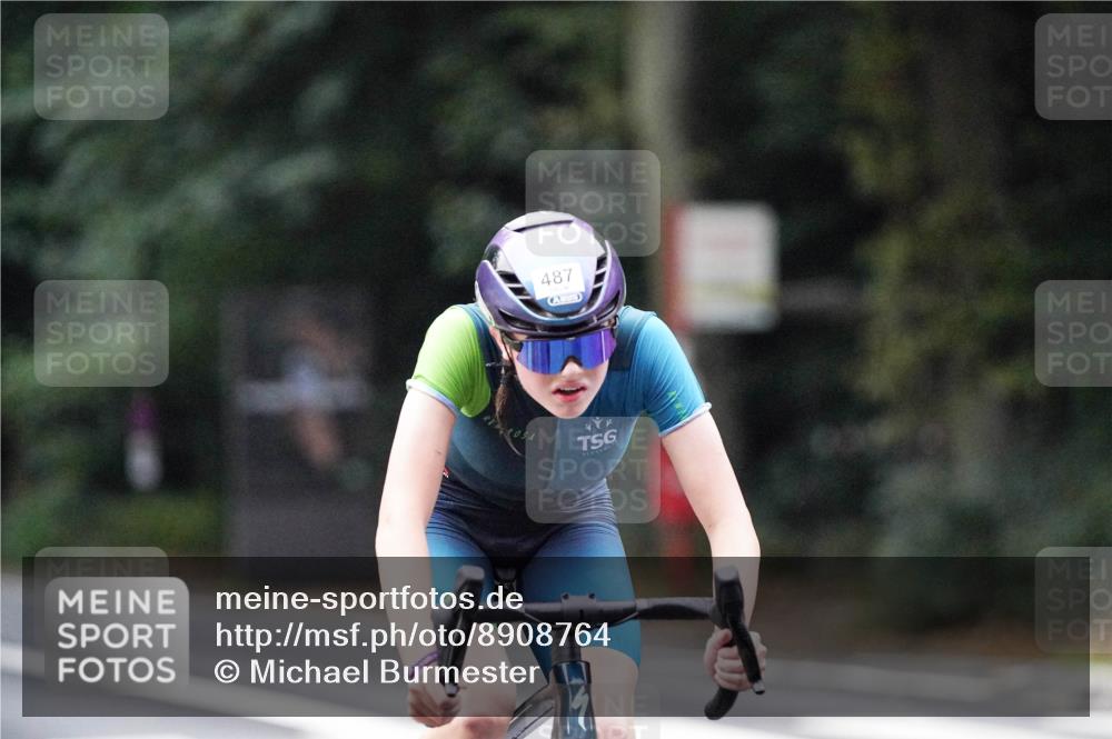14.09.2025 - Stadtparktriathlon Michael Burmester http://msf.ph/oto/8908764 14.09.2025 09:42:36 Radfahren 445, 477, 487, 492, 506 meine-sportfotos.de