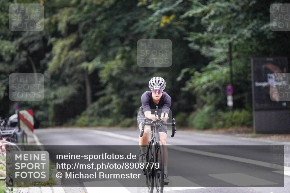 14.09.2025 - Stadtparktriathlon Michael Burmester http://msf.ph/oto/8908779 14.09.2025 09:43:07 Radfahren 498 meine-sportfotos.de