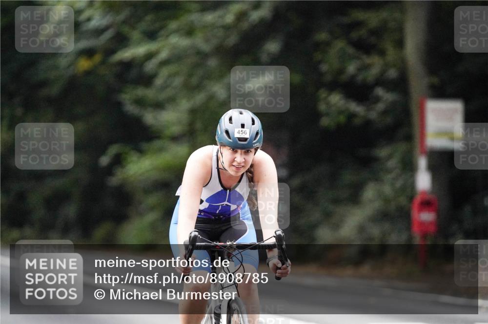 14.09.2025 - Stadtparktriathlon Michael Burmester http://msf.ph/oto/8908785 14.09.2025 09:43:35 Radfahren 456, 494, 504, 505 meine-sportfotos.de