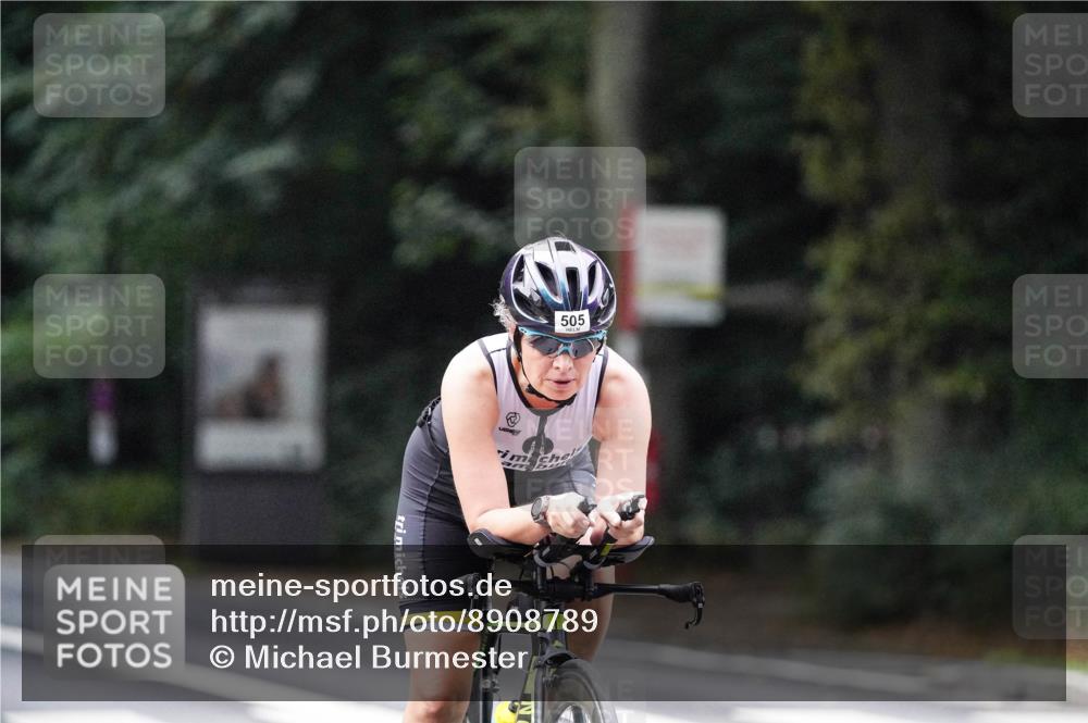 14.09.2025 - Stadtparktriathlon Michael Burmester http://msf.ph/oto/8908789 14.09.2025 09:43:43 Radfahren 467, 494, 505 meine-sportfotos.de