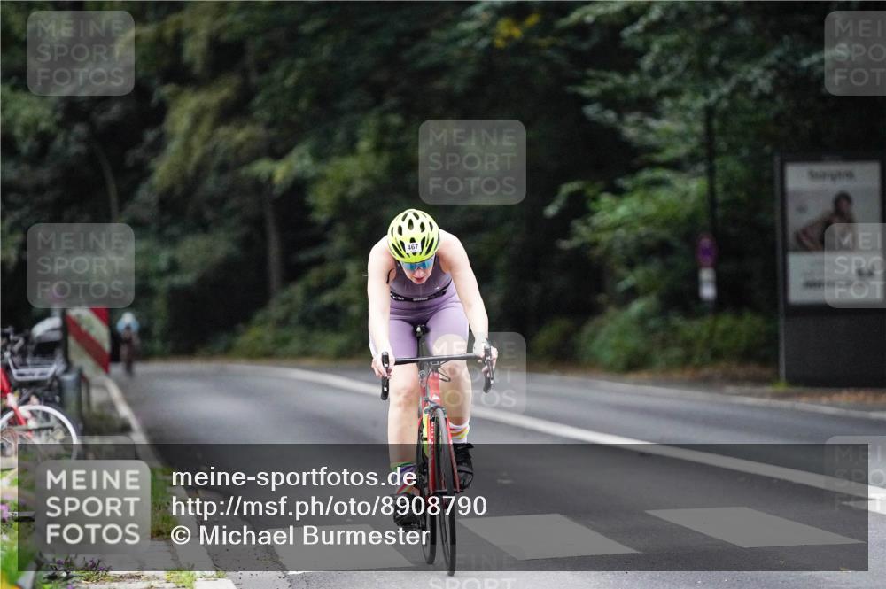 14.09.2025 - Stadtparktriathlon Michael Burmester http://msf.ph/oto/8908790 14.09.2025 09:43:48 Radfahren 467, 505 meine-sportfotos.de