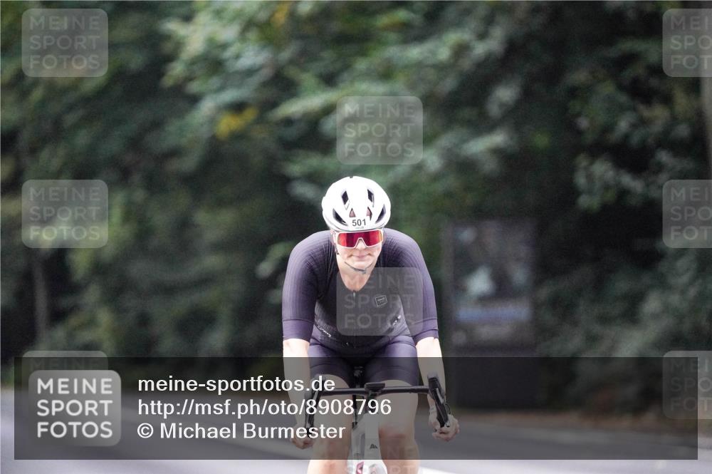 14.09.2025 - Stadtparktriathlon Michael Burmester http://msf.ph/oto/8908796 14.09.2025 09:44:06 Radfahren 501 meine-sportfotos.de