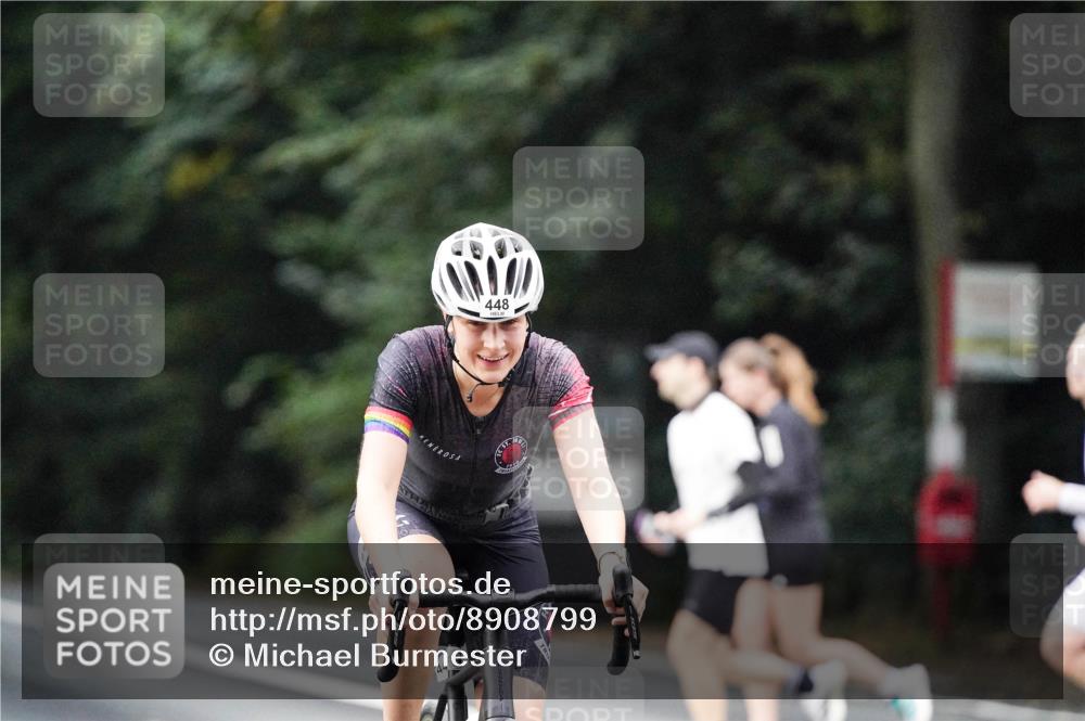 14.09.2025 - Stadtparktriathlon Michael Burmester http://msf.ph/oto/8908799 14.09.2025 09:44:18 Radfahren 448 meine-sportfotos.de