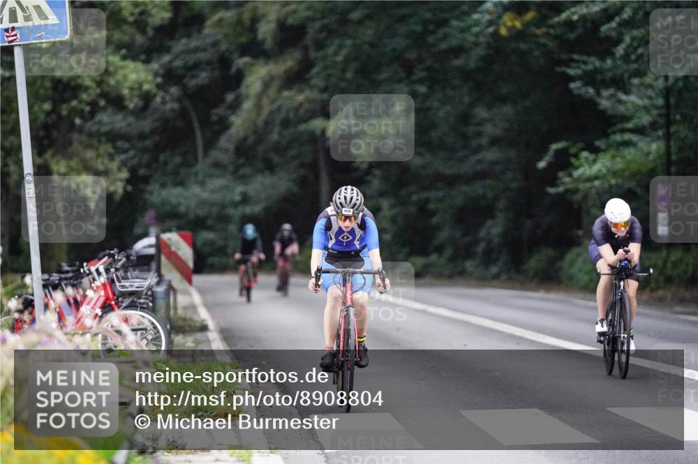 14.09.2025 - Stadtparktriathlon Michael Burmester http://msf.ph/oto/8908804 14.09.2025 09:46:34 Radfahren 458, 468, 499 meine-sportfotos.de