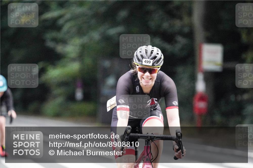 14.09.2025 - Stadtparktriathlon Michael Burmester http://msf.ph/oto/8908810 14.09.2025 09:46:42 Radfahren 382, 458, 468, 471, 499 meine-sportfotos.de