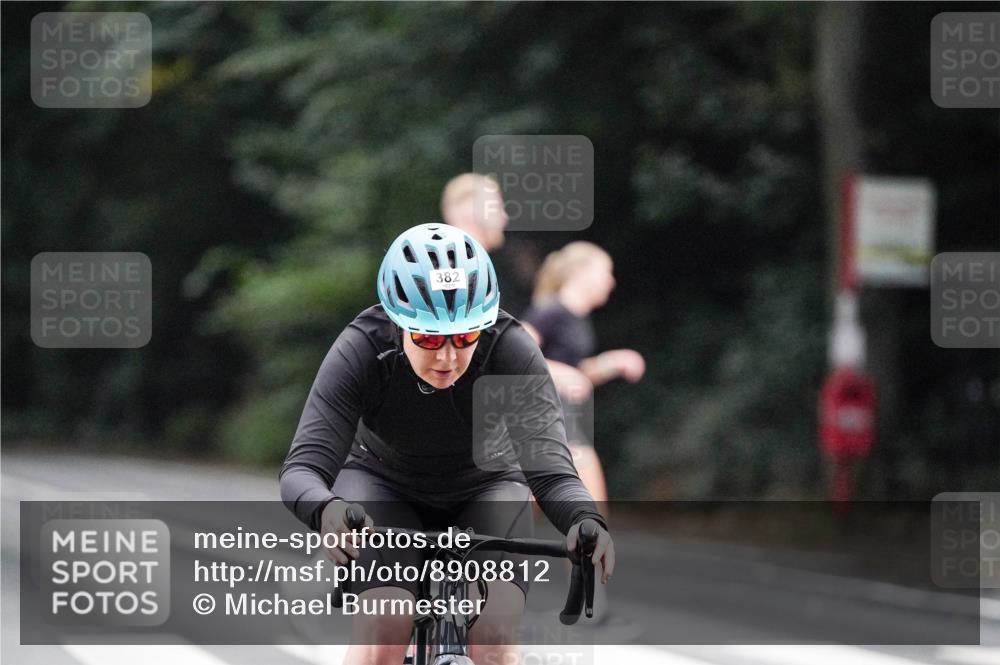 14.09.2025 - Stadtparktriathlon Michael Burmester http://msf.ph/oto/8908812 14.09.2025 09:46:44 Radfahren 382, 471, 499 meine-sportfotos.de