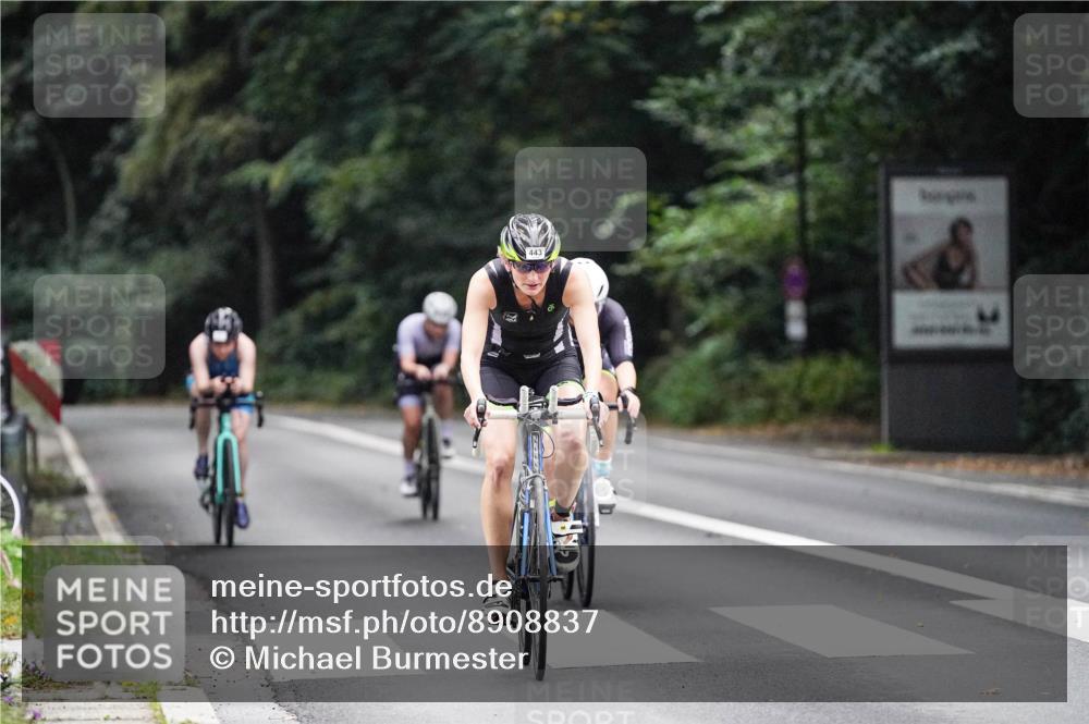 14.09.2025 - Stadtparktriathlon Michael Burmester http://msf.ph/oto/8908837 14.09.2025 09:47:32 Radfahren 443, 447, 475, 481, 486, 495 meine-sportfotos.de