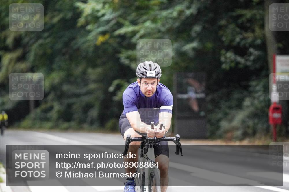 14.09.2025 - Stadtparktriathlon Michael Burmester http://msf.ph/oto/8908864 14.09.2025 09:48:12 Radfahren 442, 455, 548, 564 meine-sportfotos.de