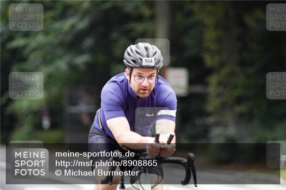 14.09.2025 - Stadtparktriathlon Michael Burmester http://msf.ph/oto/8908865 14.09.2025 09:48:13 Radfahren 442, 548, 564 meine-sportfotos.de