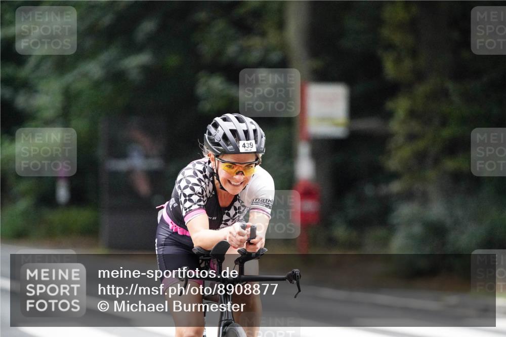 14.09.2025 - Stadtparktriathlon Michael Burmester http://msf.ph/oto/8908877 14.09.2025 09:48:36 Radfahren 439 meine-sportfotos.de