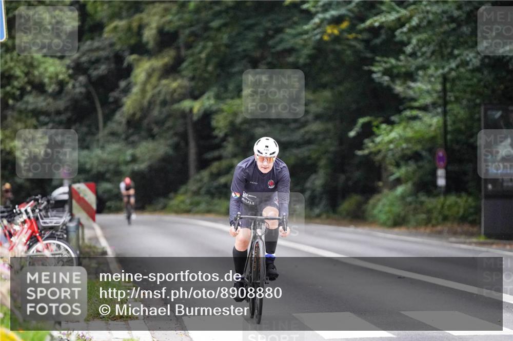 14.09.2025 - Stadtparktriathlon Michael Burmester http://msf.ph/oto/8908880 14.09.2025 09:48:44 Radfahren 440, 554 meine-sportfotos.de