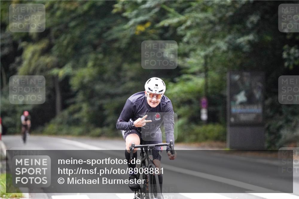 14.09.2025 - Stadtparktriathlon Michael Burmester http://msf.ph/oto/8908881 14.09.2025 09:48:44 Radfahren 440, 554 meine-sportfotos.de