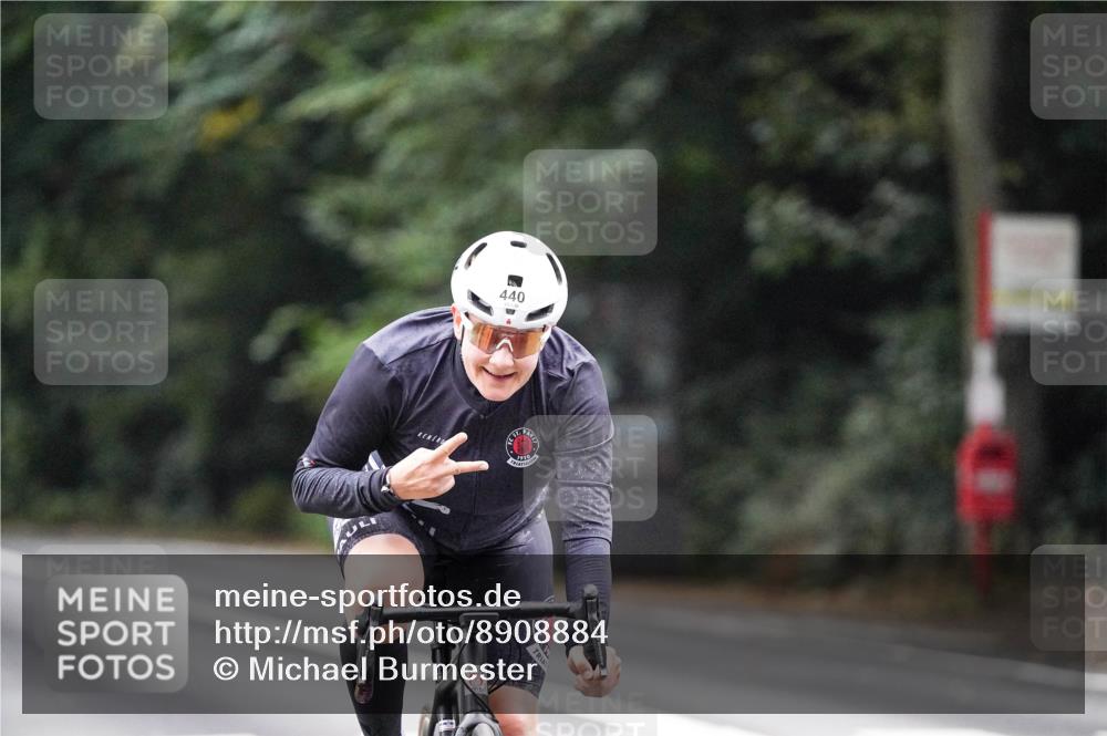 14.09.2025 - Stadtparktriathlon Michael Burmester http://msf.ph/oto/8908884 14.09.2025 09:48:45 Radfahren 440, 554 meine-sportfotos.de