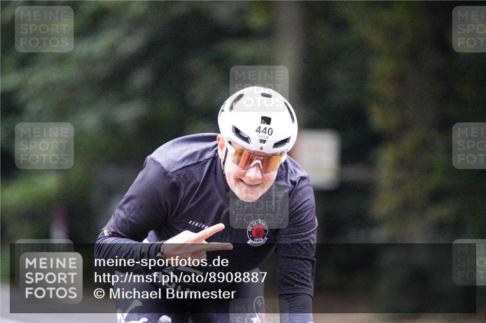 14.09.2025 - Stadtparktriathlon Michael Burmester http://msf.ph/oto/8908887 14.09.2025 09:48:46 Radfahren 440, 554 meine-sportfotos.de